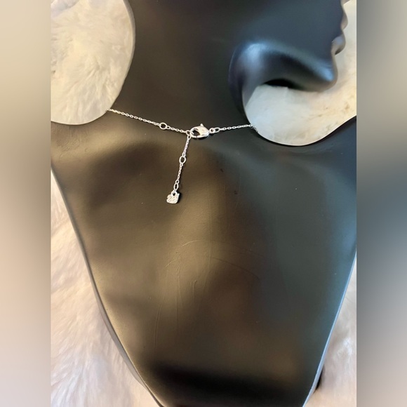 Swarovski Women's Pendant - Swinging Crystal Rhodium Plated - Picture 4 of 9